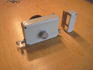 Yale oplegslot beschikbaar voor biedingen