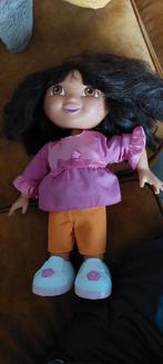 Dora pop met oranje broek, Kinderen en Baby's, Ophalen of Verzenden, Zo goed als nieuw, Overige typen