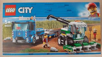 Lego City 60233 / Maaidorser transport beschikbaar voor biedingen