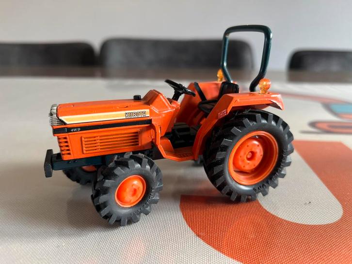 Kubota tuinbouw tractor Diapet Japan 1/25, Hobby en Vrije tijd, Modelauto's | Overige schalen, Zo goed als nieuw, Tractor of Landbouw