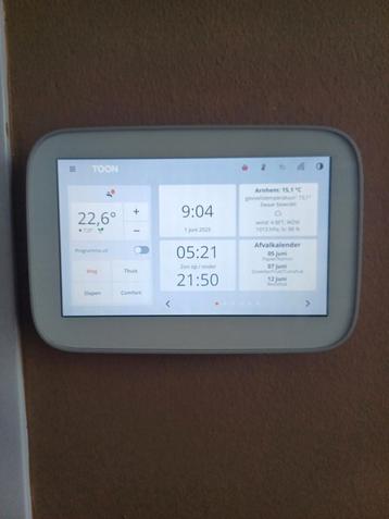 Toon 1 en 2 rooten, geroot zonnepanelen en Solarpanel beschikbaar voor biedingen
