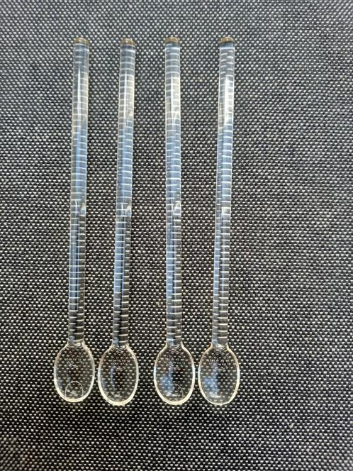4 DE roerstaafjes en 4 porcelijnen jam en compote lepels., Huis en Inrichting, Keuken | Bestek, Gebruikt, Los bestek, Overige materialen