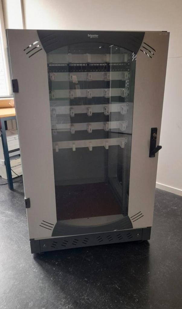 Patchkast 130x80x80 - Tilburg, Computers en Software, Serverkasten, Zo goed als nieuw, Glas, Plaatstaal, Ophalen of Verzenden