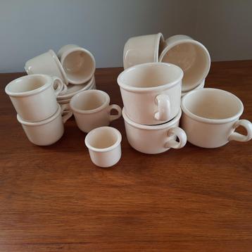 Kerry Ironstone - Celtic koffie en espresso kop en schotels beschikbaar voor biedingen