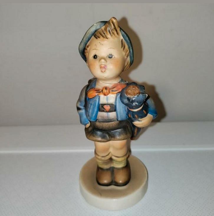 Goebel Hummel,markt,paraplu,big,varken,198 2/0,mand,1948, Verzamelen, Beelden en Beeldjes, Zo goed als nieuw, Hummel, Ophalen of Verzenden