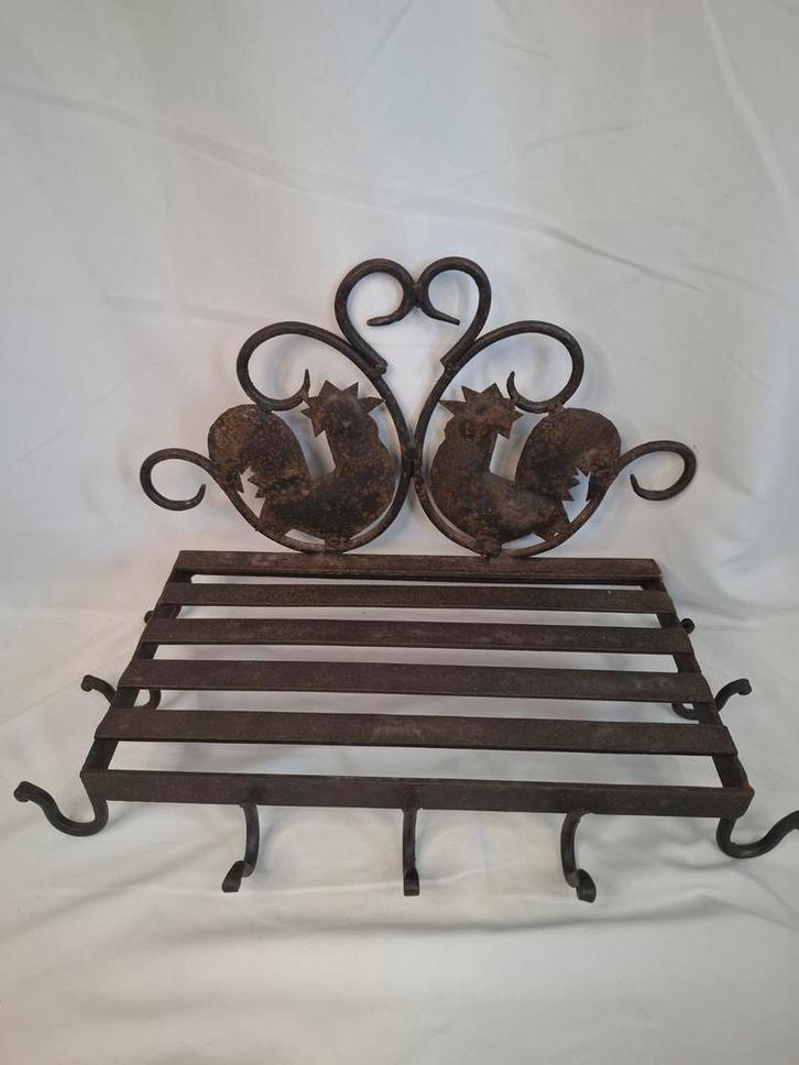 Gietijzeren Wandrek / kapstok met Haan Motief, Huis en Inrichting, Woonaccessoires | Kapstokken, Gebruikt, Wandkapstok, Minder dan 100 cm