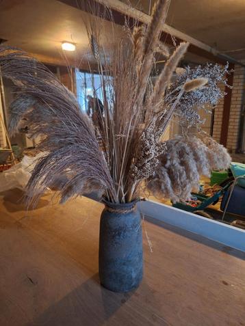 Droogbloemen met vaas - Stijlvol & Tijdloos beschikbaar voor biedingen