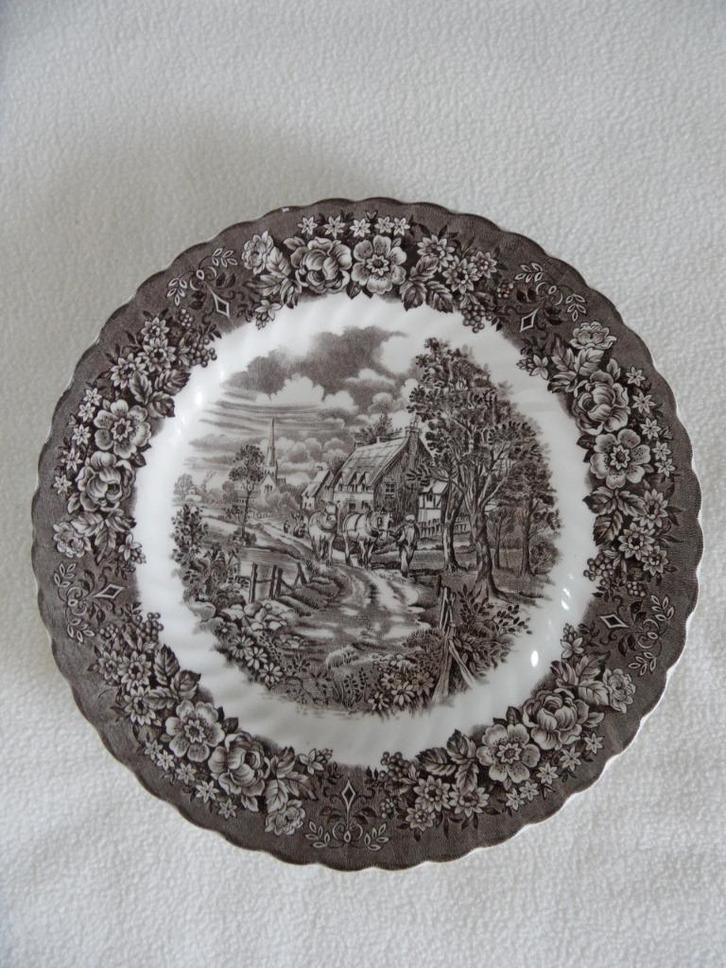 bord van Britisch Anchor - Memory Lane - bruin, Antiek en Kunst, Antiek | Servies los, Ophalen of Verzenden