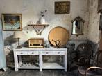 Unieke witte sidetable, Ophalen