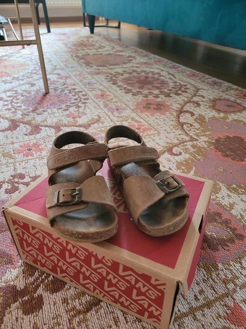 Develab peuter sandalen maat 26 - lichtbruin leer, Kinderen en Baby's, Babykleding | Schoentjes en Sokjes, Gebruikt, Jongetje of Meisje