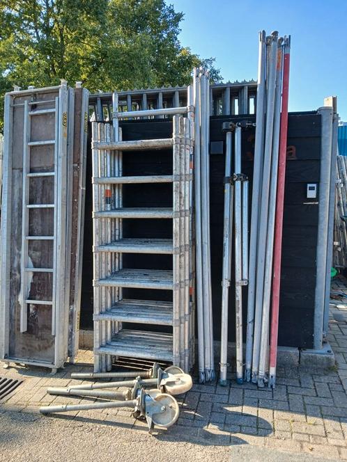 Gebruikt smal rolsteiger Skyworks 8.2 meter werkhoogt 75x250, Doe-het-zelf en Verbouw, Steigers, Gebruikt, Rolsteiger of Kamersteiger