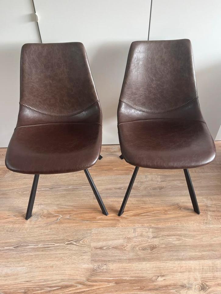 Twee nette eetkamerstoelen, Huis en Inrichting, Stoelen, Zo goed als nieuw, Twee, Metaal, Bruin, Ophalen