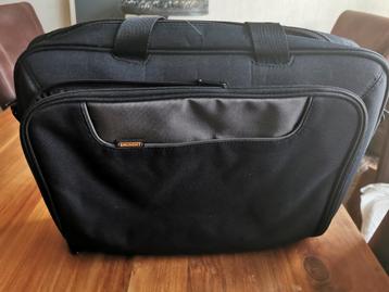 Eminent laptoptas met 4 vakken
 beschikbaar voor biedingen