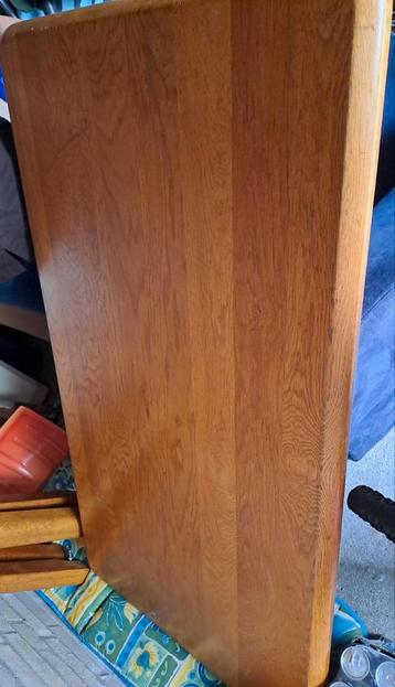 Eiken eettafel  beschikbaar voor biedingen