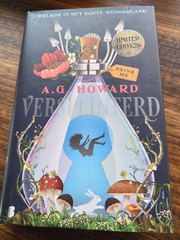 Versplinterd A. G. Howard beschikbaar voor biedingen