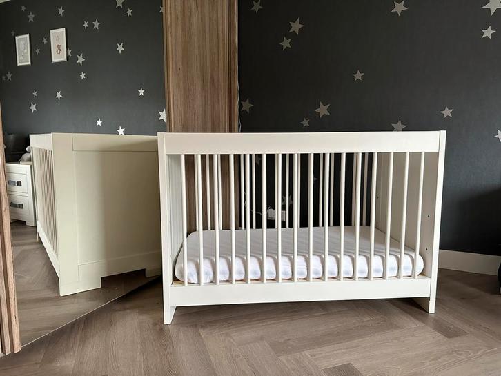 Kidsmill Brent Ledikant (incl Aerosleep matras) (wit), Kinderen en Baby's, Babywiegjes en Ledikanten, Gebruikt, Ledikant, Ophalen