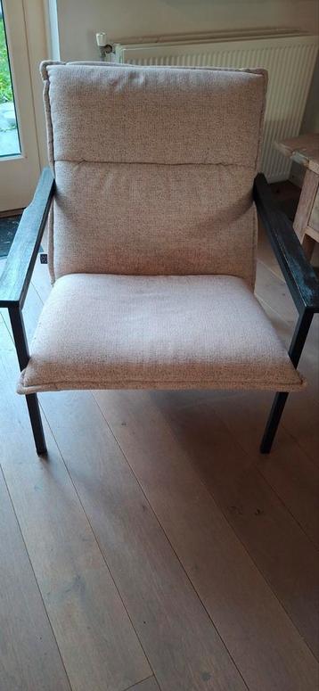 Homestock Stoel - Stijlvol en Comfortabel beschikbaar voor biedingen