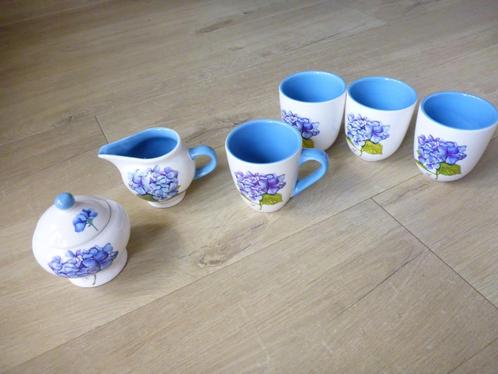 bekers, suikerpotje en melkkannetje Jet ter Steege Hortensia, Huis en Inrichting, Keuken | Servies, Zo goed als nieuw, Overige typen