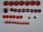 Vintage knopen, ROOD / DONKERROOD, diverse maten, Ophalen of Verzenden, Gebruikt, Knoop of Knopen