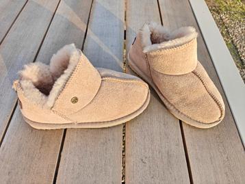 Warmbat Australia wollen/suede sloffen maat 30 beschikbaar voor biedingen