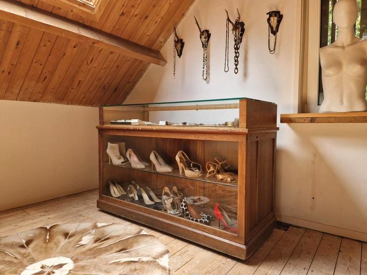 Vintage vitrinekast met lades, Huis en Inrichting, Kasten | Overige, Gebruikt, Ophalen