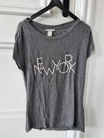 Grijs t-shirt met tekst New York - maat S - H&M, Kleding | Dames, T-shirts, Grijs, H&M, Ophalen of Verzenden, Zo goed als nieuw