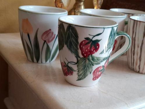 7 Vic's Kopjes, Huis en Inrichting, Keuken | Servies, Zo goed als nieuw, Kop(pen) en/of Schotel(s), Overige stijlen, Ophalen of Verzenden