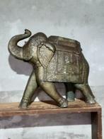 Oude antiek vintage houten olifant laagje metaal koper patin, Ophalen of Verzenden, Koper