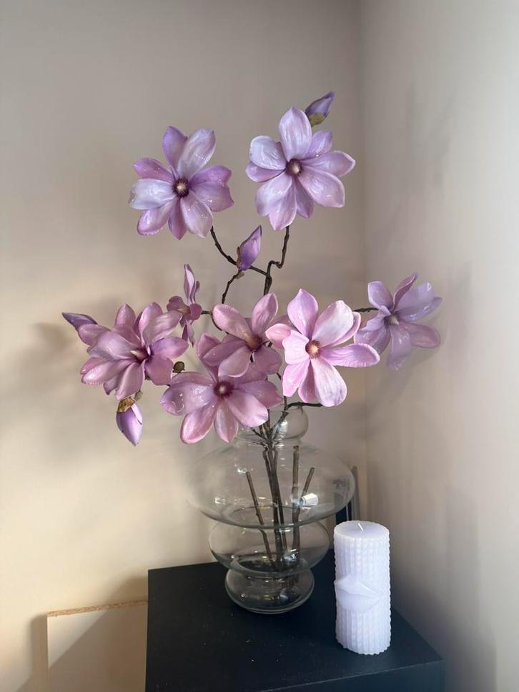 Silk-ka silkka silk ka magnolia lila, Huis en Inrichting, Woonaccessoires | Kunstplanten en Kunstbloemen, Zo goed als nieuw, Binnen