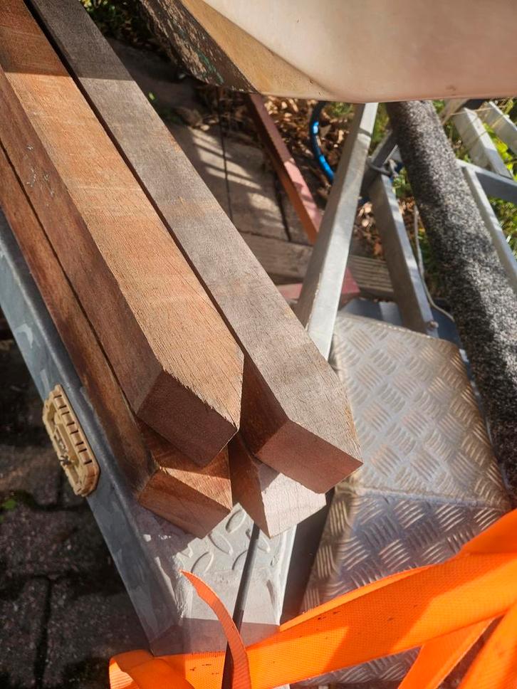 Azobe Palen Hardhout - 250cm 6x6cm, Doe-het-zelf en Verbouw, Hout en Planken, Balk, Overige houtsoorten, Minder dan 200 cm, 50 mm of meer