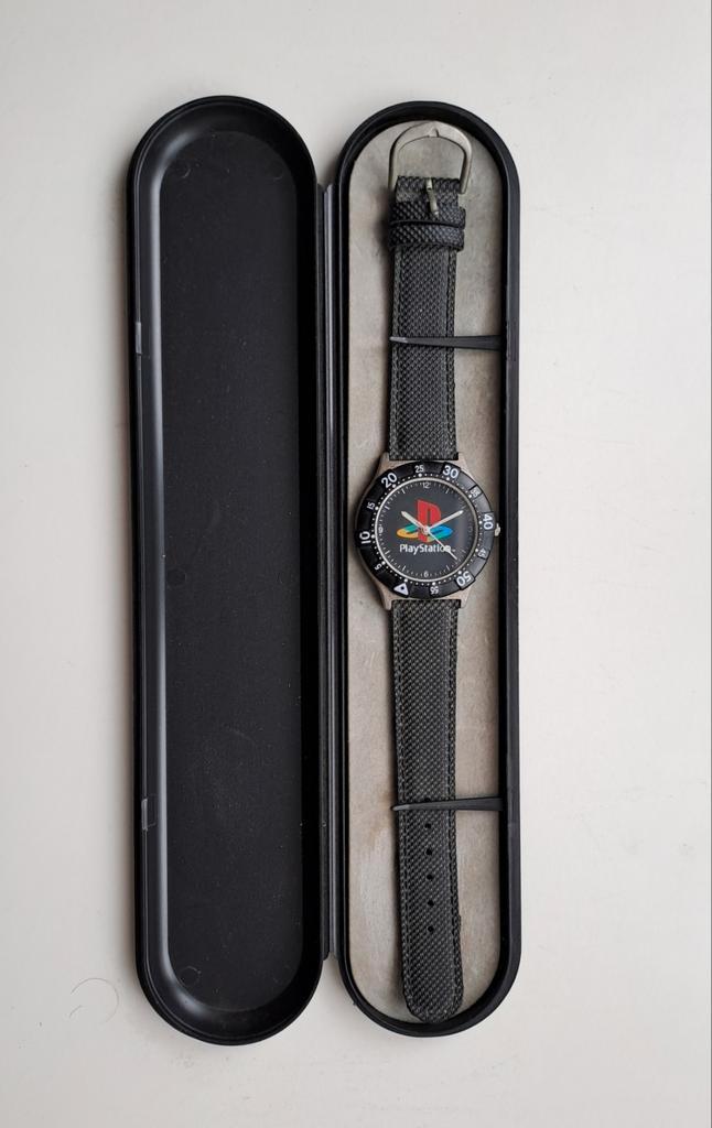 Playstation horloge., Spelcomputers en Games, Spelcomputers | Overige Accessoires, Zo goed als nieuw, Ophalen of Verzenden