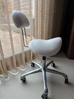 Tabouret met rugleuning wit, Huis en Inrichting, Krukjes, Ophalen, In hoogte verstelbaar, Zo goed als nieuw, Kunststof