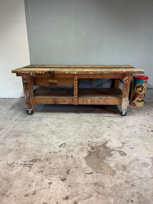 Grote Oude Werkbank op wielen!, Doe-het-zelf en Verbouw, Werkbanken, Gebruikt, 170 cm of meer, Bankschroef, Ophalen