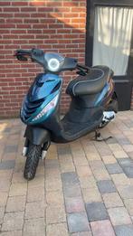 Piaggio zip 4t, Fietsen en Brommers, Scooters | Piaggio, Ophalen, Maximaal 45 km/u, Zip, Zo goed als nieuw