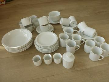  Diverse onderdelen arzberg cannelee servies. beschikbaar voor biedingen