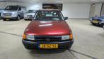 Opel Astra 1.6i Young 89.000dkm! NAP!Automaat!, Gebruikt, 4 cilinders, Origineel Nederlands, Bedrijf