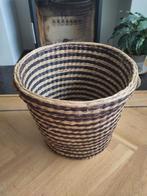 Gevlochten mand in twee kleuren, Ophalen, Gebruikt, Mand, Rond
