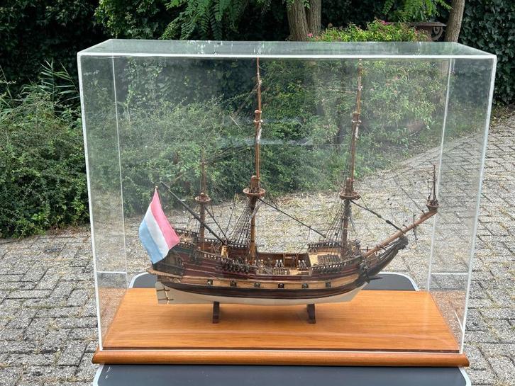 Houten Model zeilschip 3 master in plexiglas vitrine, Hobby en Vrije tijd, Modelbouw | Boten en Schepen, Zo goed als nieuw, Ophalen