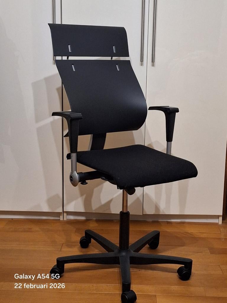Ahrend 240 burostoel, Centennial, Ophalen, Gebruikt, Zwart