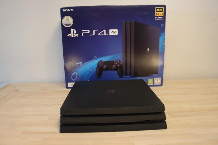 PlayStation 4 Pro 1TB + 2 controllers + 11 games, Spelcomputers en Games, Spelcomputers | Sony PlayStation 4, Gebruikt, Pro, Met 2 controllers