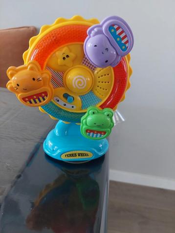 Leuk dieren reuzerad beschikbaar voor biedingen