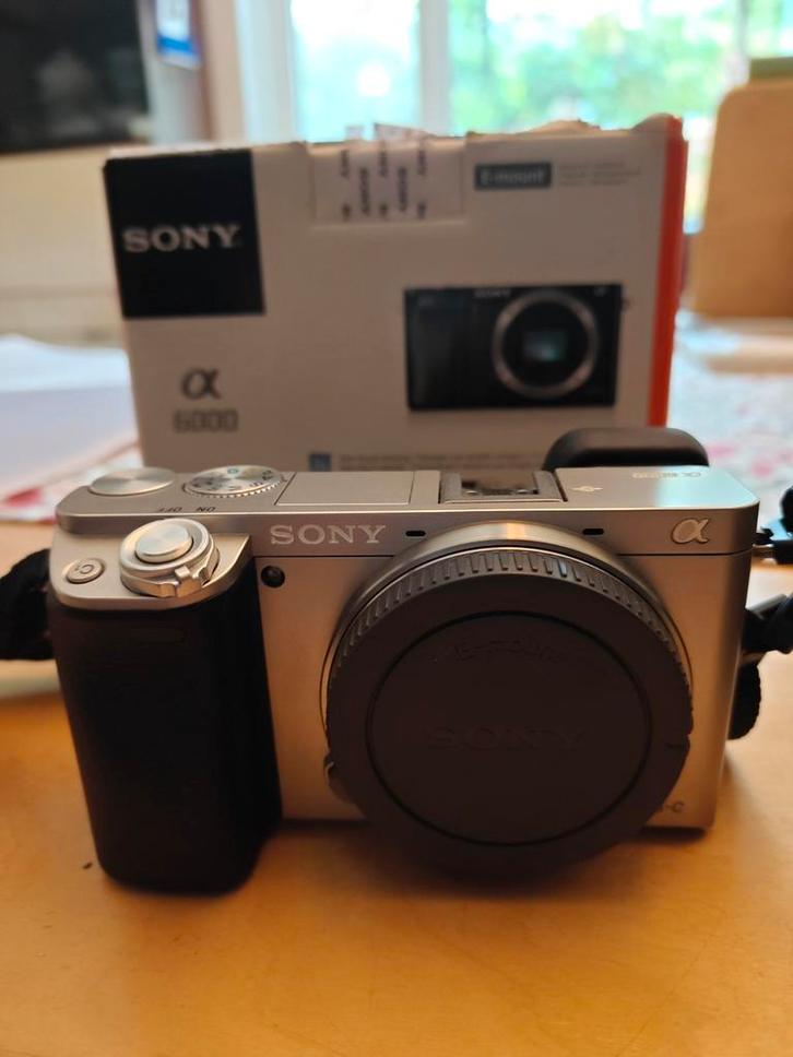 Sony A6000 + 18-105mm Lens + Accessoires, Audio, Tv en Foto, Fotocamera's Digitaal, Gebruikt, Compact, Sony, 4 t/m 7 keer, Ophalen of Verzenden