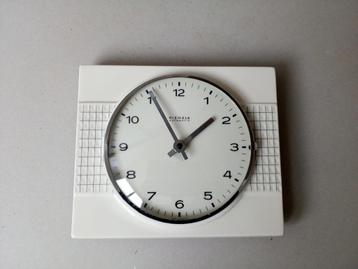 Vintage Kienzle wandklok. beschikbaar voor biedingen