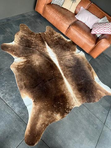 Vloerkleed koe beschikbaar voor biedingen