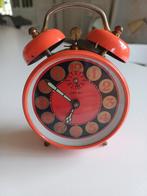 PETER metalen wekker vintage zeer leuk model, Ophalen of Verzenden, Gebruikt, Analoog