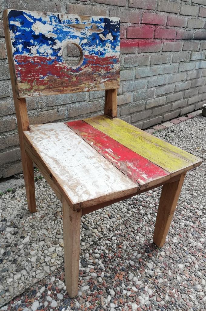Kinderstoel. Sloophout. Hardhout., Kinderen en Baby's, Kinderkamer | Tafels en Stoelen, Zo goed als nieuw, Stoel(en), Ophalen