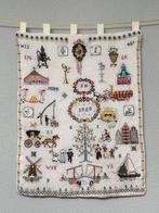 Vintage wandkleed - handgeborduurd / 65 x 50 cm (1969), Ophalen of Verzenden, Zo goed als nieuw