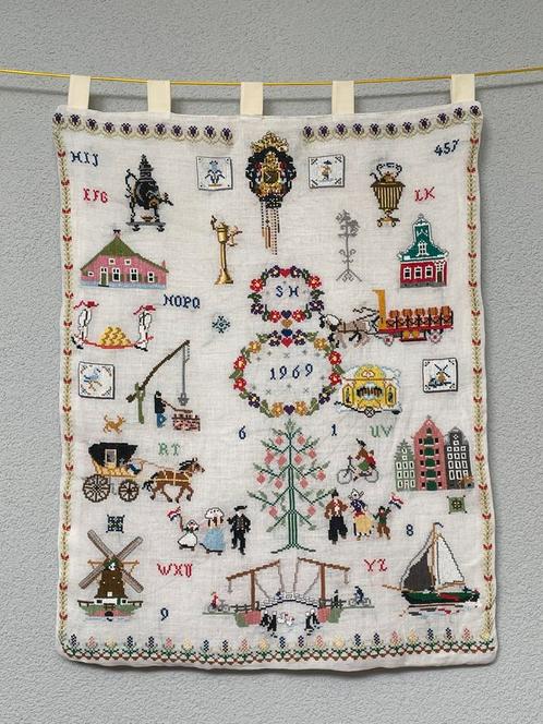 Vintage wandkleed - handgeborduurd / 65 x 50 cm (1969), Huis en Inrichting, Woonaccessoires | Wanddecoraties, Zo goed als nieuw