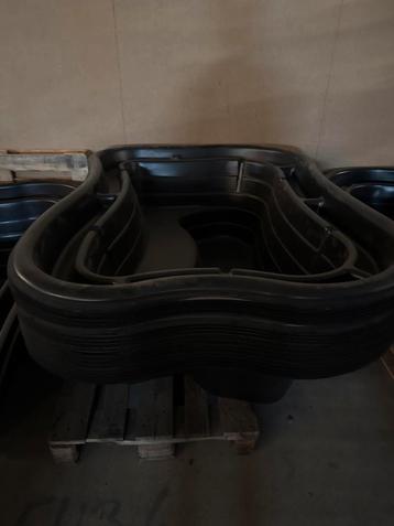 18x Oase Voorgevormde Vijver 500L - Nieuw! beschikbaar voor biedingen