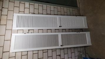 Houten luiken, wit.  beschikbaar voor biedingen